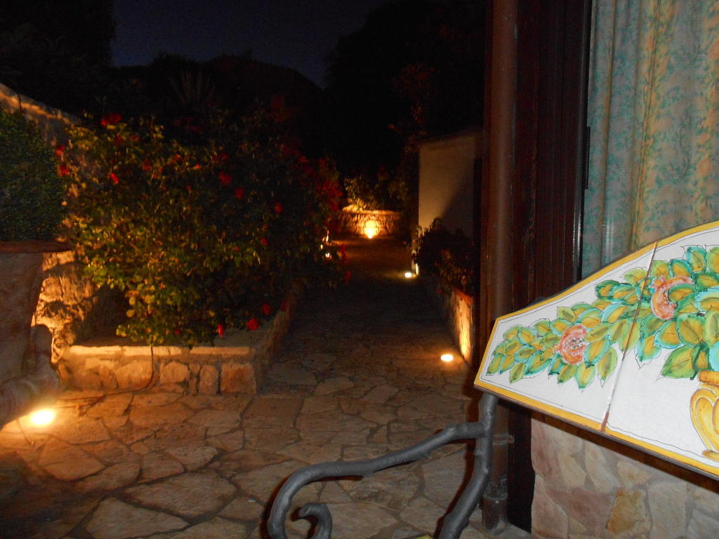 B&B Al Giardino Monreale Εξωτερικό φωτογραφία